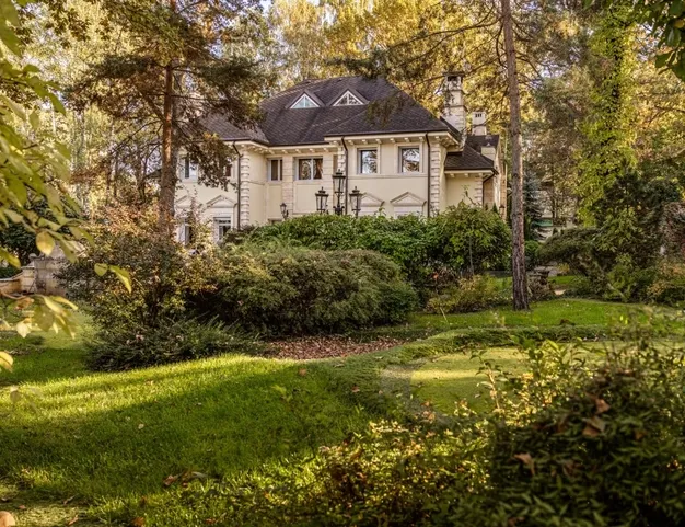 дом  в КП Жуковка, 9 км от МКАД