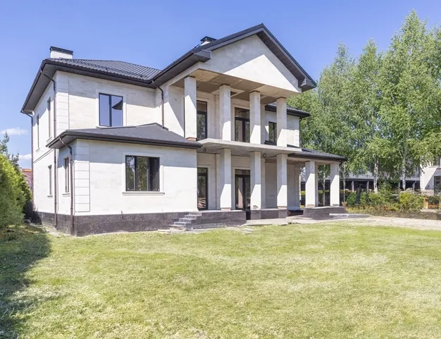 дом  в КП Монтевиль, 23 км от МКАД