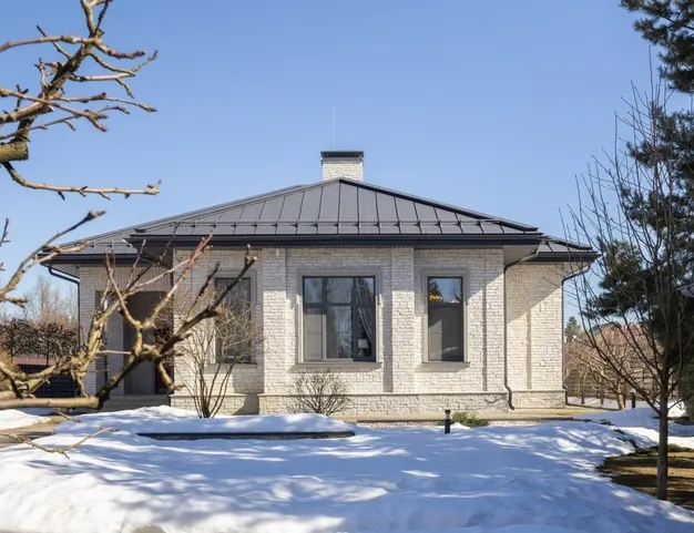 дом  в КП Николо-Урюпино, 10 км от МКАД