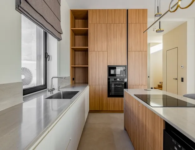 дом  в КП Павловы Озера, 14 км от МКАД