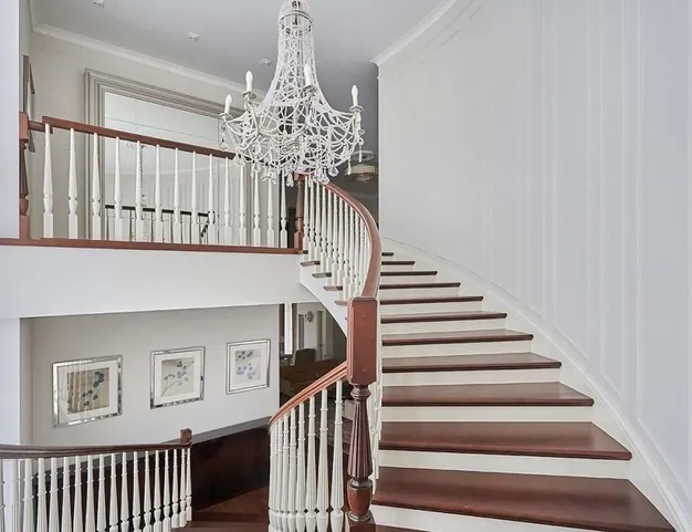 дом  в КП Резиденции Бенилюкс, 19 км от МКАД