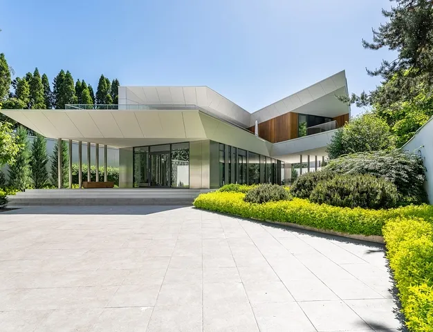 дом  в КП Жуковка, 9 км от МКАД