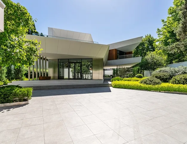 дом  в КП Жуковка, 9 км от МКАД