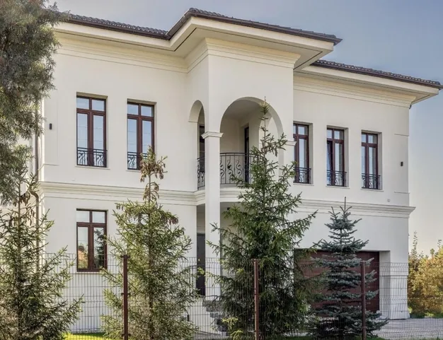 дом  в КП Новорижский, 19 км от МКАД