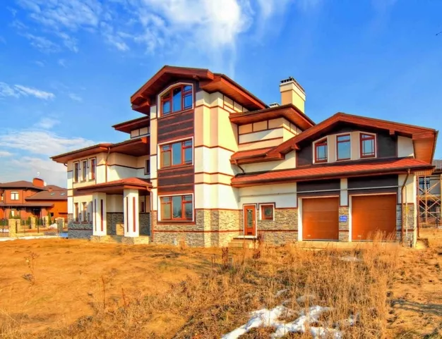 дом  в КП Монтевиль, 23 км от МКАД