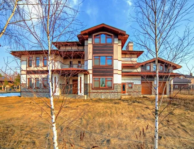 дом  в КП Монтевиль, 23 км от МКАД