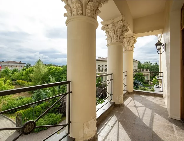 дом  в КП Монолит, 24 км от МКАД