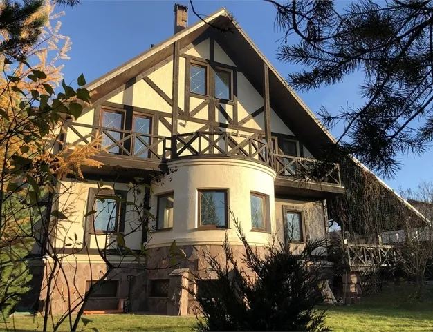 дом  в КП Глухово, 10 км от МКАД