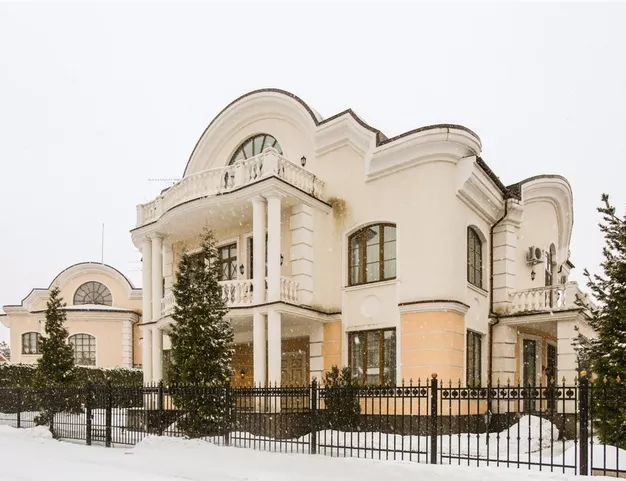 дом  в КП Новахово, 14 км от МКАД