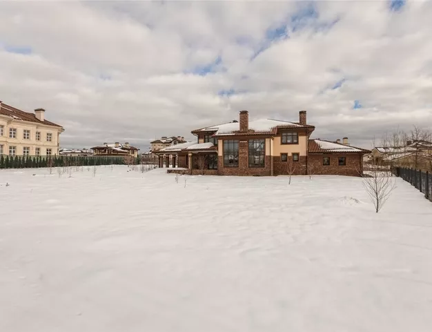 дом  в КП Миллениум Парк, 19 км от МКАД