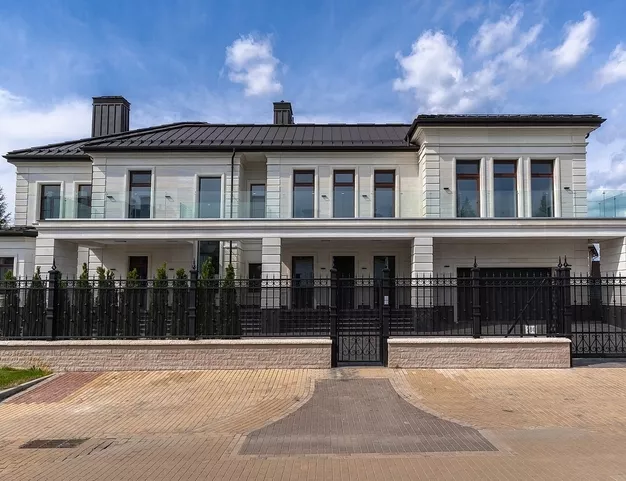 дом  в КП Миллениум Парк, 19 км от МКАД