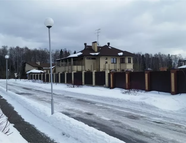 дом  в КП Антоновка, 10 км от МКАД