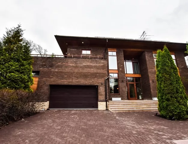 дом  в КП Лесной Простор, 19 км от МКАД