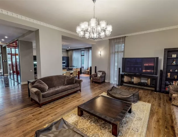 дом  в КП Лесной Простор, 19 км от МКАД