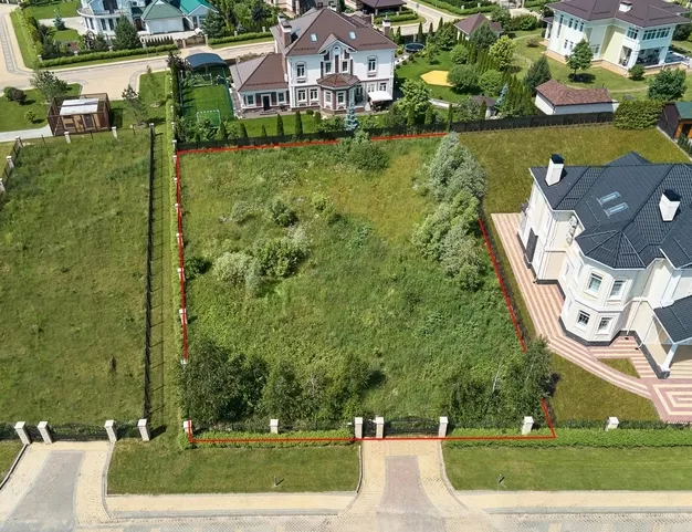 участок  в КП Монтевиль, 23 км от МКАД