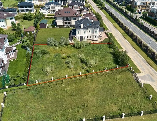 участок  в КП Монтевиль, 23 км от МКАД