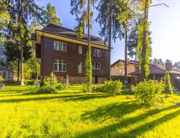 дом  в КП Лесной Простор, 19 км от МКАД