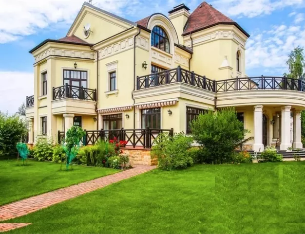 дом  в КП Усово, 12 км от МКАД