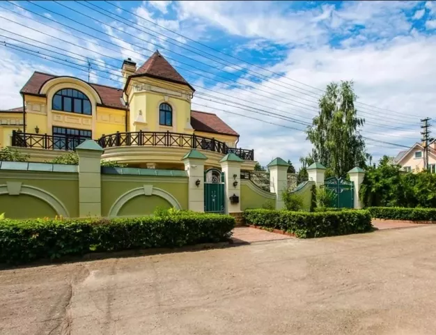 дом  в КП Усово, 12 км от МКАД