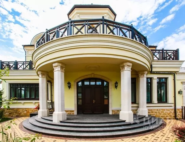 дом  в КП Усово, 12 км от МКАД