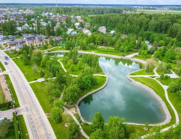 дом  в КП Монтевиль, 23 км от МКАД