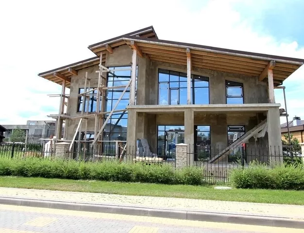 дом  в КП Монтевиль, 23 км от МКАД