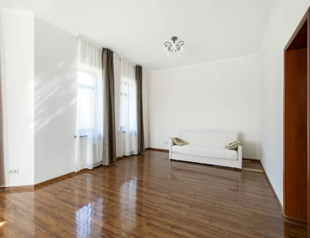 дом  в КП Монтевиль, 23 км от МКАД