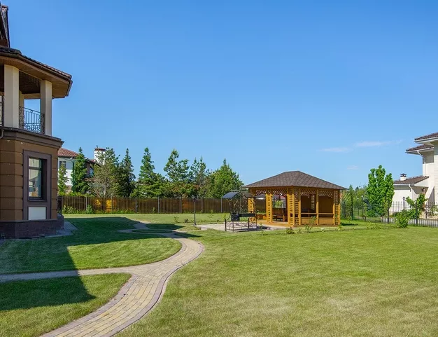 дом  в КП Монтевиль, 23 км от МКАД