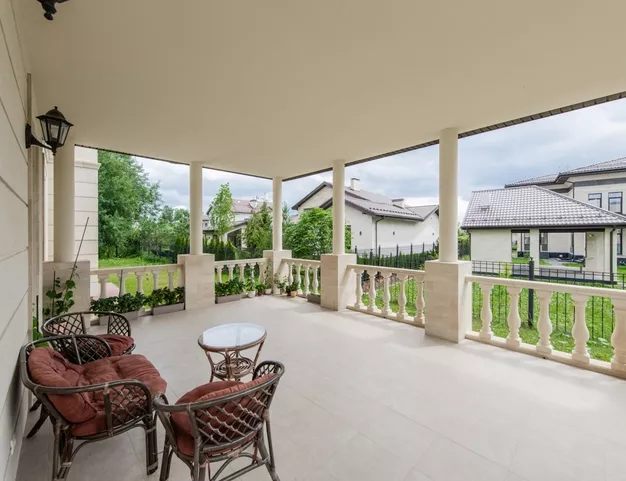 дом  в КП Монтевиль, 23 км от МКАД