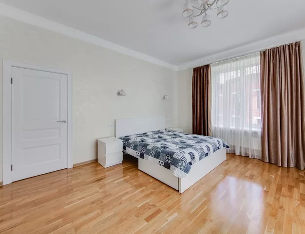 дом  в КП Монтевиль, 23 км от МКАД