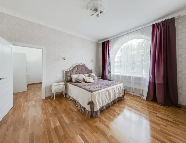 дом  в КП Монтевиль, 23 км от МКАД